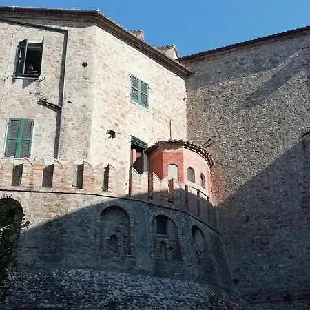 Castello Ala Lucia *