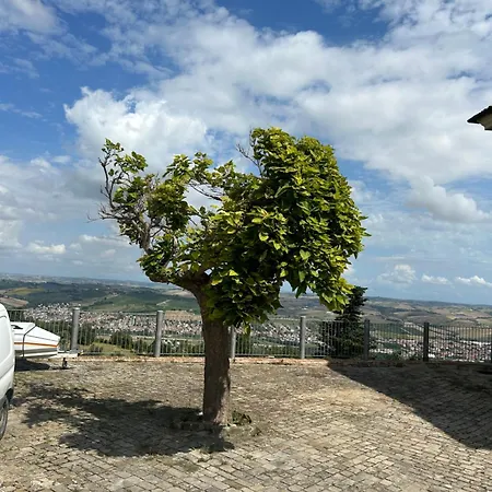 Castello Ala Lucia * Monte Roberto